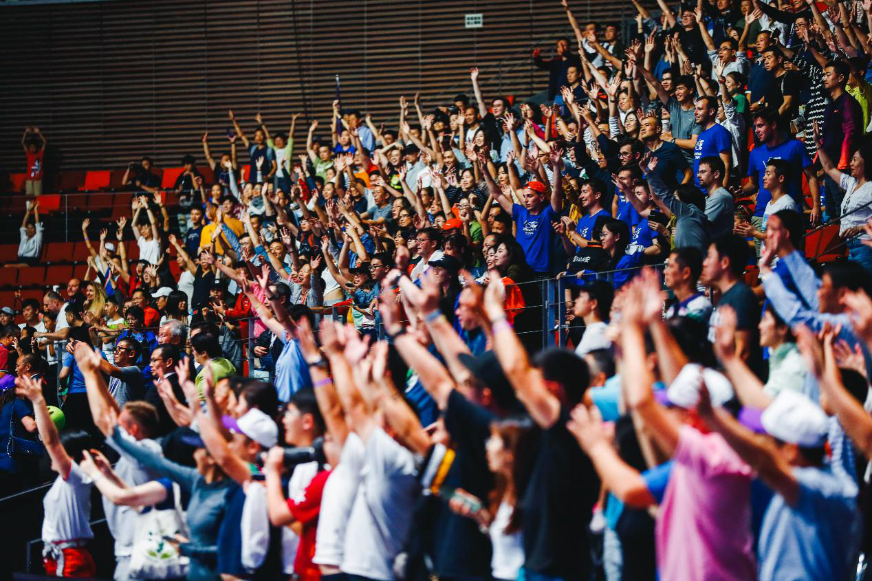  穆古鲁扎重返赛场，夺冠首场状态出色，DWG观众沸腾！赛场气氛高涨