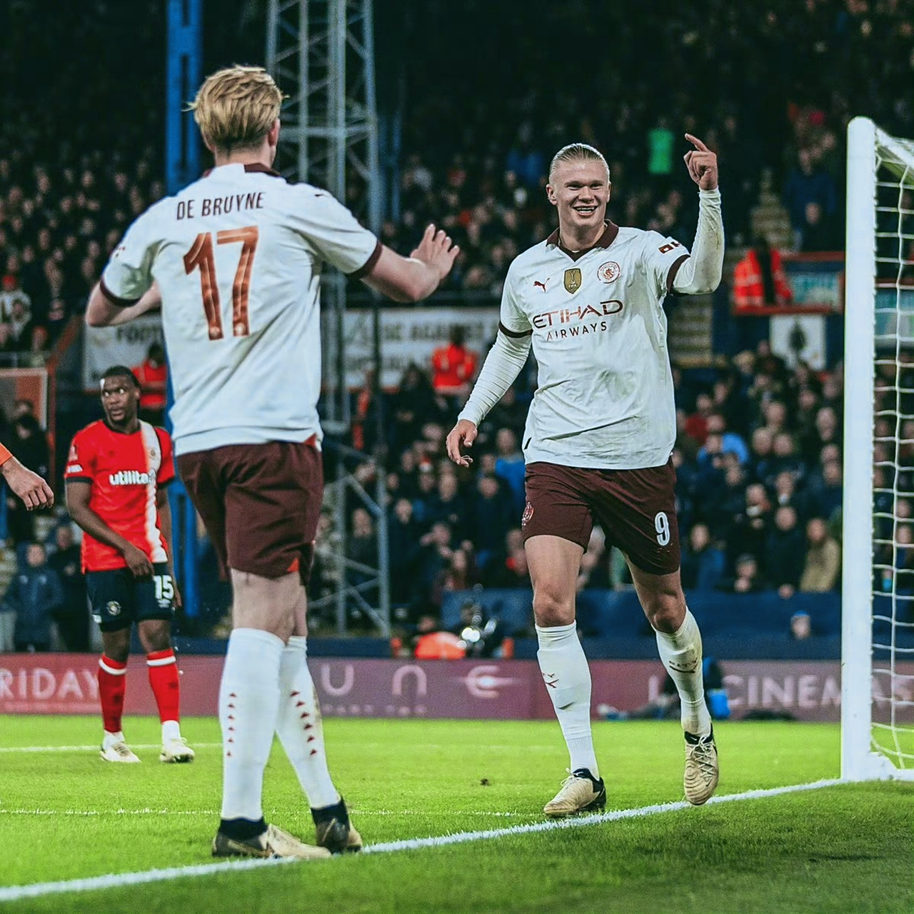 德布劳内连续三场比赛得分超过重要助攻,日本队不断突破!赢得满堂喝彩的简单介绍 德布劳内连续三场比赛得分超过重要助攻,日本队不断突破!赢得满堂喝彩的简单介绍