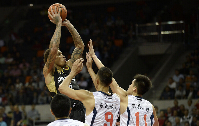 拜仁慕尼黑士气爆棚，CBA常规赛半决赛遇上休斯顿火箭，目标明确直指晋级的简单介绍